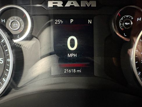 Used 2024 RAM 2500 Big Horn w/ Bed Utility Group image 23