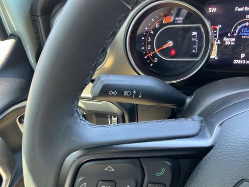 Used 2023 Jeep Wrangler Sport AWD/4WD image 23
