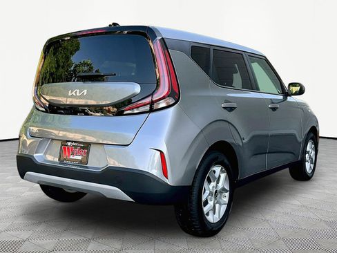 Certified 2025 Kia Soul LX w/ LX Technology Package FWD image 6