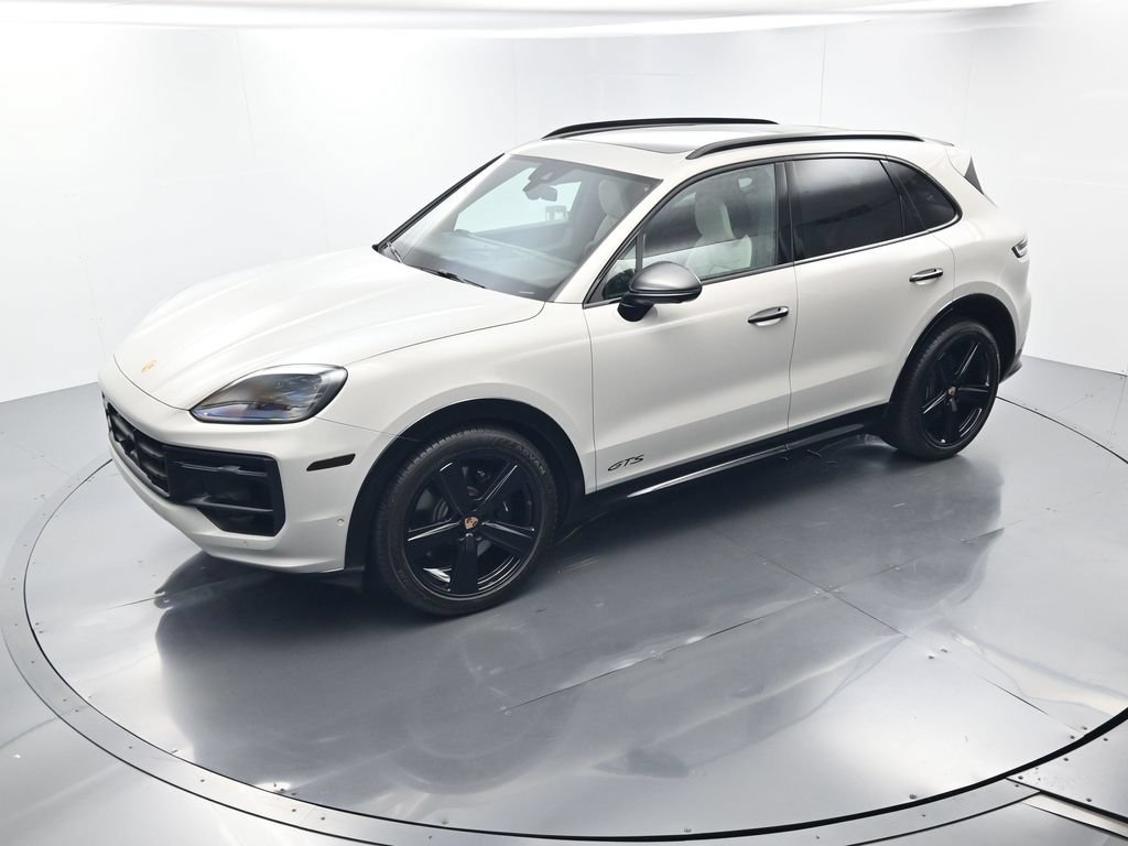 Certified 2026 Porsche Cayenne GTS AWD/4WD image 34