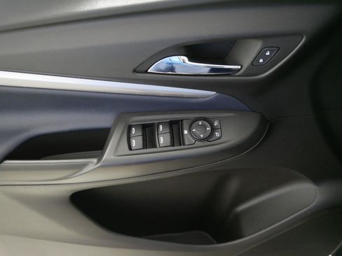 Used 2023 Chevrolet Bolt EUV LT w/ Convenience Package FWD image 19