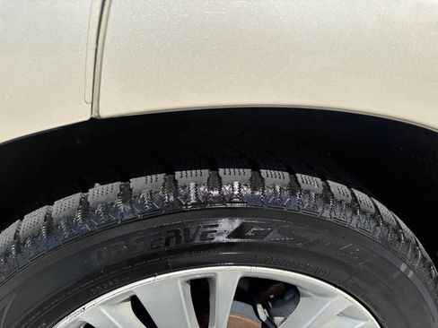 Used 2011 Lexus RX 450h AWD w/ Luxury Pkg image 12