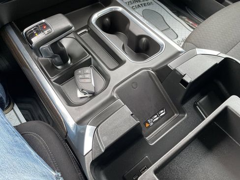 Used 2024 Chevrolet Silverado 1500 RST w/ Z71 Off-Road Package image 11