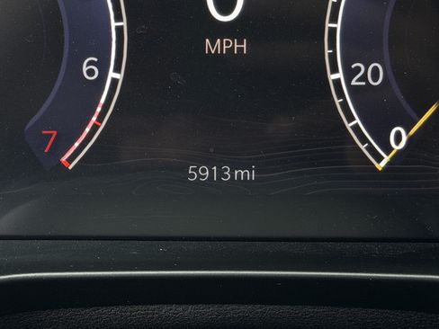 Used 2025 Jeep Grand Cherokee Altitude AWD/4WD image 21