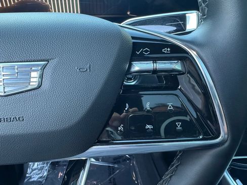Used 2024 Cadillac Lyriq Luxury AWD/4WD image 25