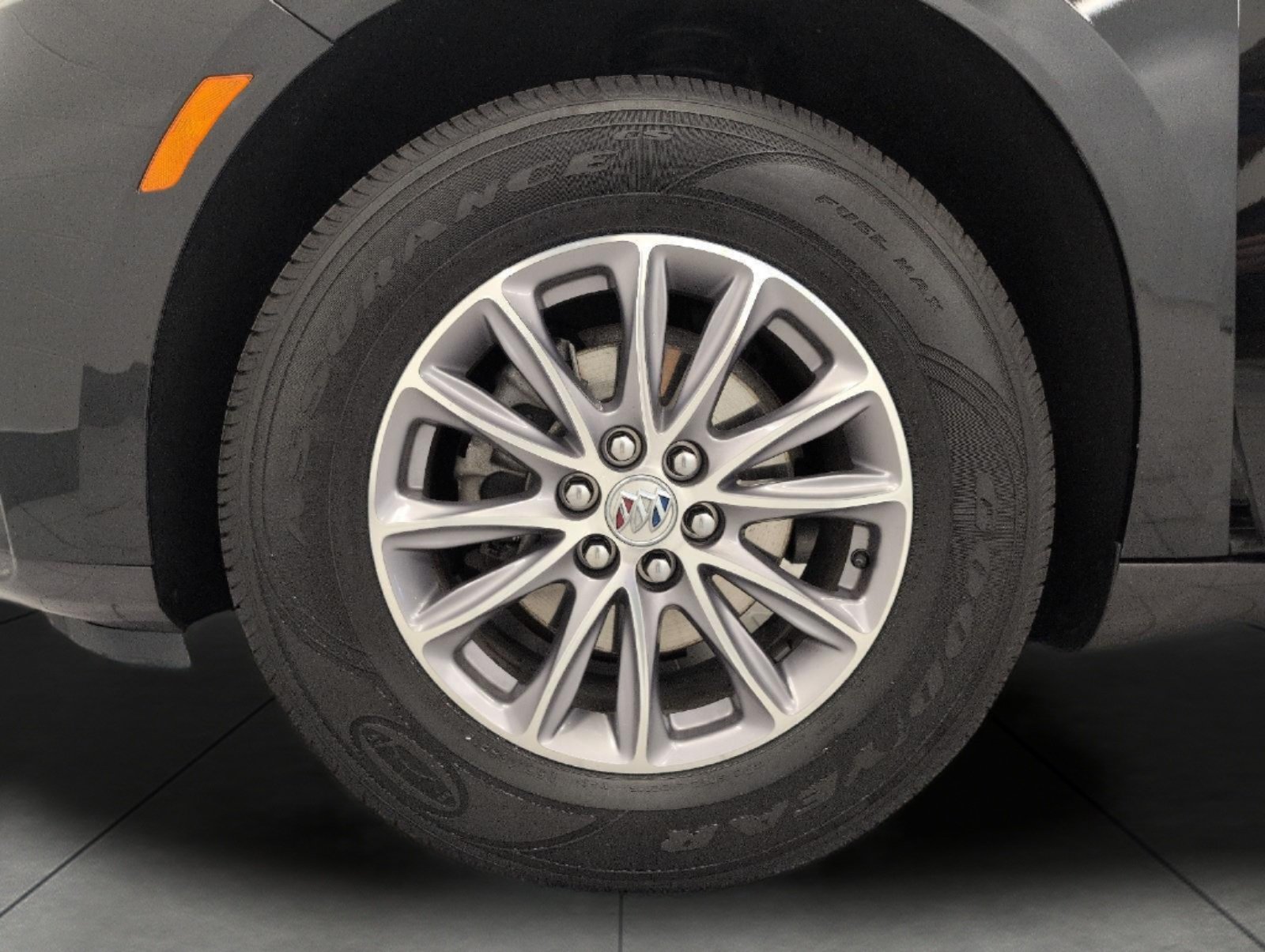 Used 2023 Buick Enclave Essence w/ LPO, Floor Liner Package AWD/4WD image 3