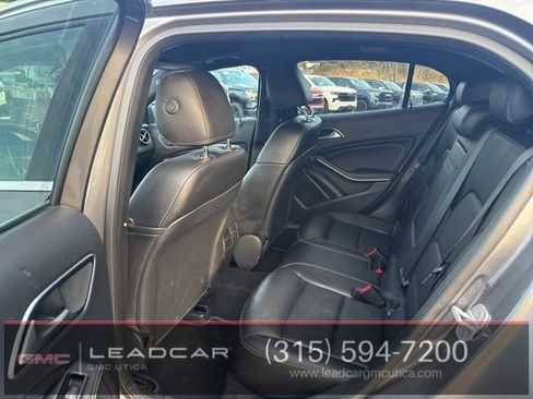 Used 2017 Mercedes-Benz GLA 250 4MATIC image 17
