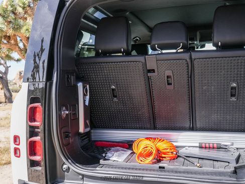 Used 2023 Land Rover Defender 90 X-Dynamic SE image 84