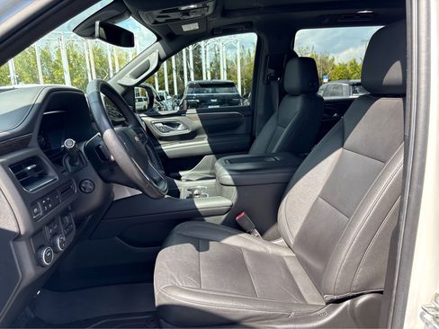 Used 2022 Chevrolet Tahoe LT w/ LT Signature Package image 9