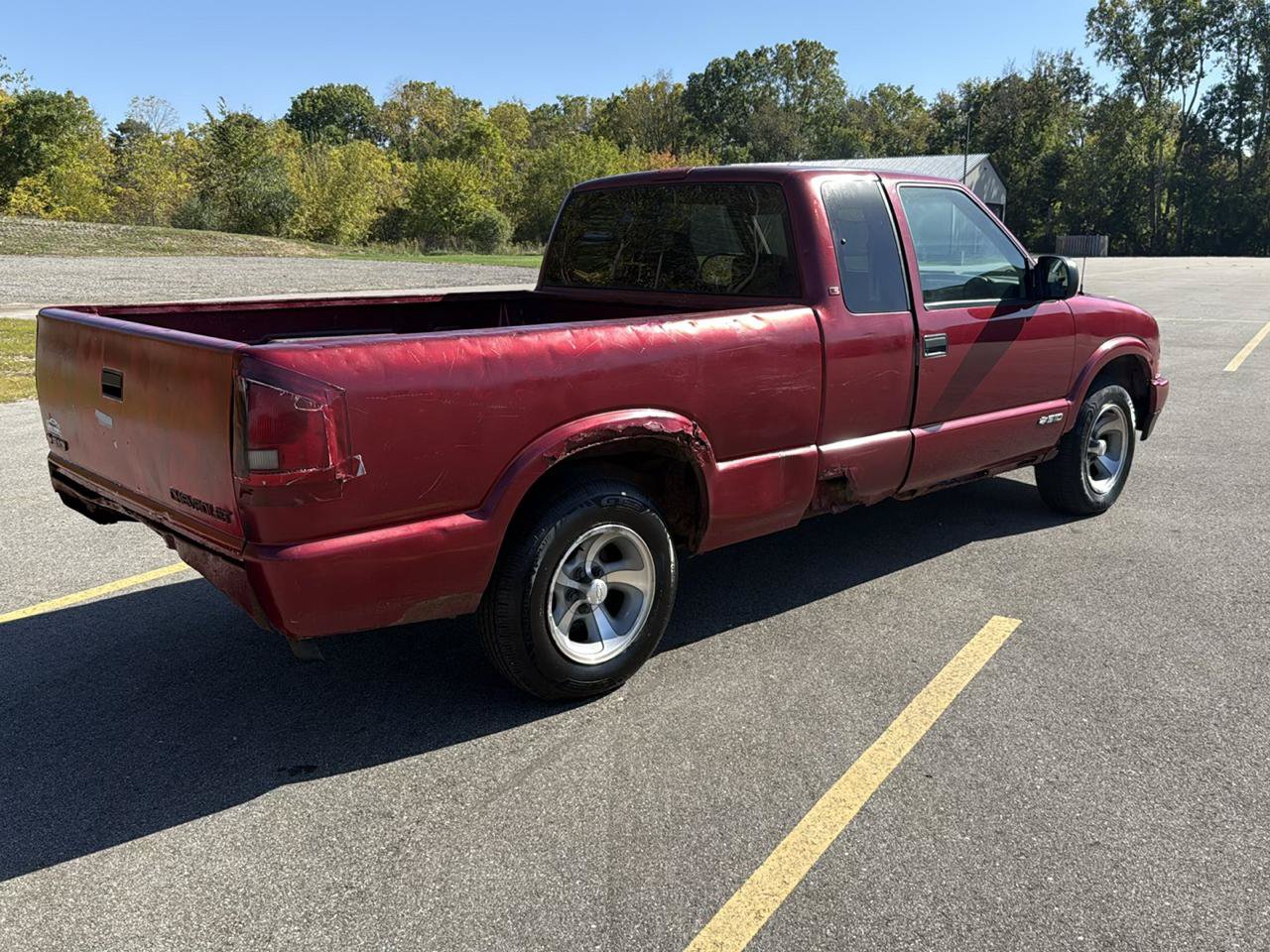 Used 2002 Chevrolet S10 Pickup LS w/ LS Preferred Equipment Group RWD image 5