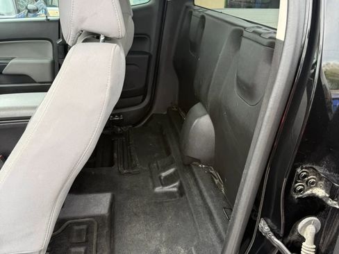 Used 2018 Chevrolet Colorado W/T RWD image 14