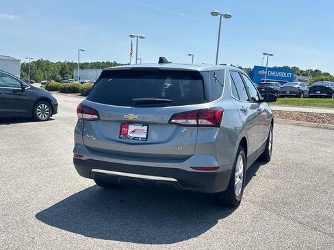 Used 2024 Chevrolet Equinox LT FWD image 4