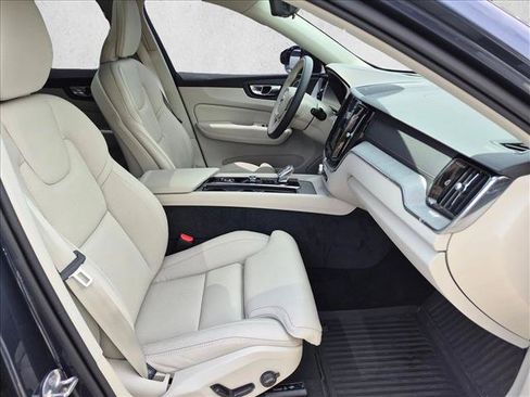 Used 2025 Volvo XC60 T8 Ultra w/ Protection Package Premier AWD/4WD image 20