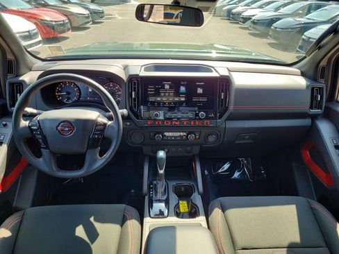 Used 2025 Nissan Frontier Pro-X RWD image 9
