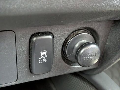 Used 2022 Mitsubishi Outlander Sport ES FWD image 23