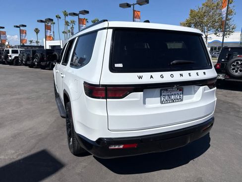 Used 2025 Jeep Wagoneer Series II w/ Premium Group I AWD/4WD image 20