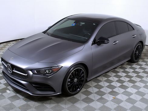 Used 2022 Mercedes-Benz CLA 250 image 3