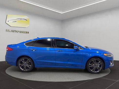 Used 2020 Ford Fusion Titanium image 8