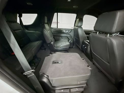 Used 2024 Chevrolet Tahoe Z71 w/ Luxury Package AWD/4WD image 32