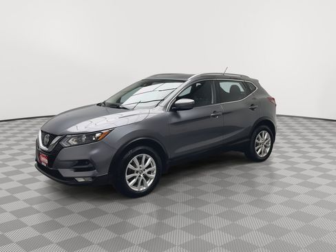Used 2020 Nissan Rogue Sport SV w/ All-Weather Package AWD/4WD image 32