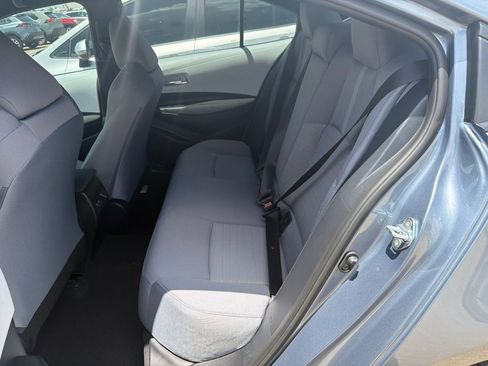 Used 2026 Toyota Corolla SE FWD image 3