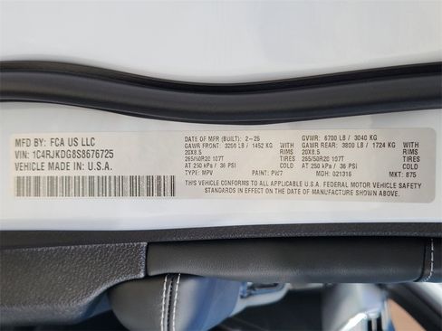 New 2025 Jeep Grand Cherokee L Overland w/ Trailer Tow Package image 23