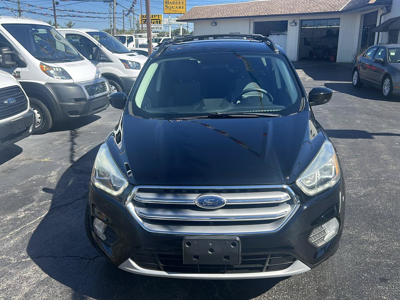 Used 2017 Ford Escape SE w/ Equipment Group 201A AWD/4WD image 3