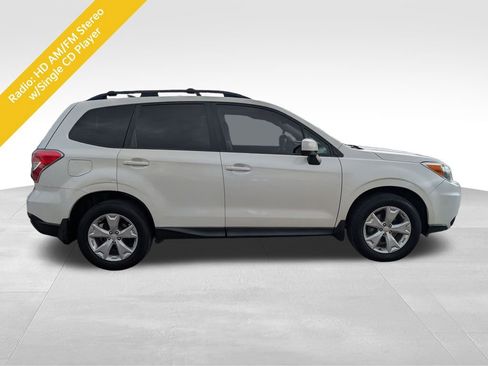 Used 2015 Subaru Forester 2.5i Premium AWD/4WD image 6