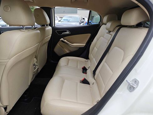 Used 2015 Mercedes-Benz GLA 250 image 16