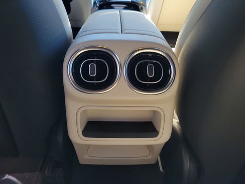 Certified 2026 Mercedes-Benz GLC 300 image 30