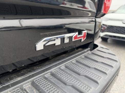 Used 2021 GMC Sierra 2500 AT4 image 7