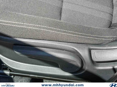 New 2026 Hyundai Venue SEL FWD image 25