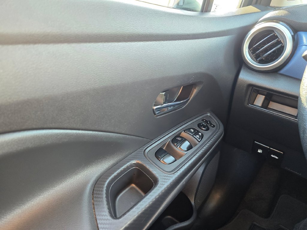 Used 2025 Nissan Versa SV FWD image 29