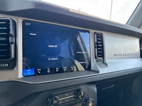 Used 2025 Ford Bronco Outer Banks AWD/4WD image 31