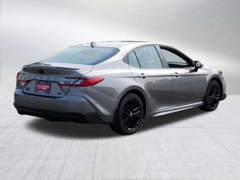 Certified 2025 Toyota Camry SE w/ Convenience Package AWD/4WD image 7