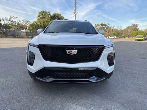 Used 2024 Cadillac XT4 Sport image 9