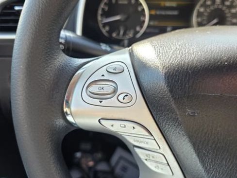 Used 2016 Nissan Murano S AWD/4WD image 18