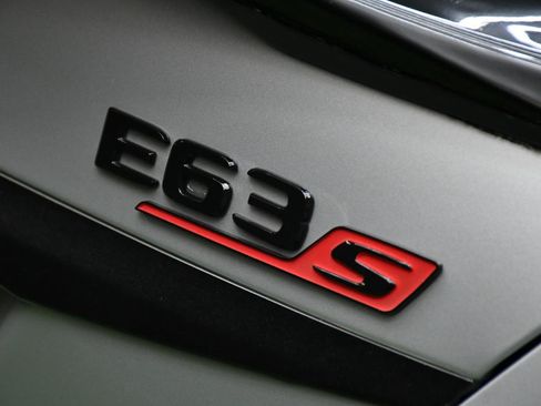 Used 2018 Mercedes-Benz E 63 AMG S image 11