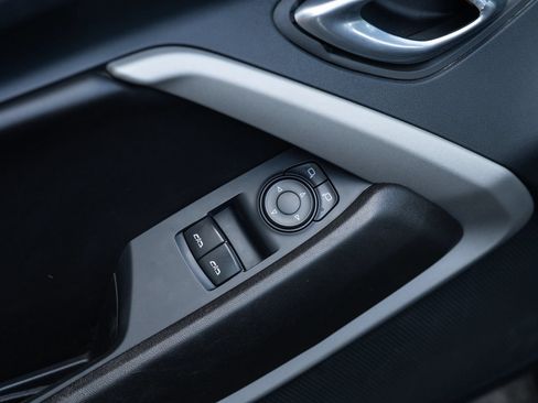 Used 2023 Chevrolet Camaro LT RWD image 27