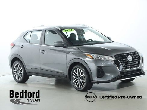 Certified 2024 Nissan Kicks SV image 1