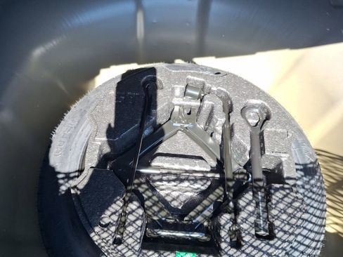 Used 2025 Hyundai Elantra Sport image 21