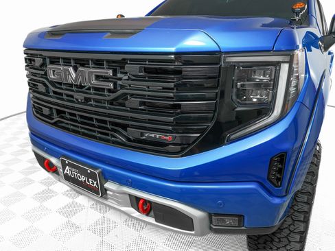 Used 2024 GMC Sierra 1500 AT4 w/ Technology Package image 33