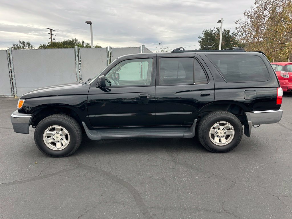 Used 2002 Toyota 4Runner SR5 RWD image 2