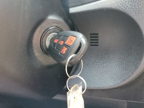 Used 2014 Toyota Corolla LE FWD image 26
