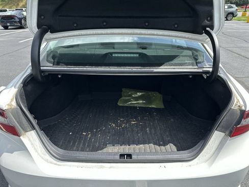 Used 2023 Toyota Camry SE w/ Cold Weather Package FWD image 24