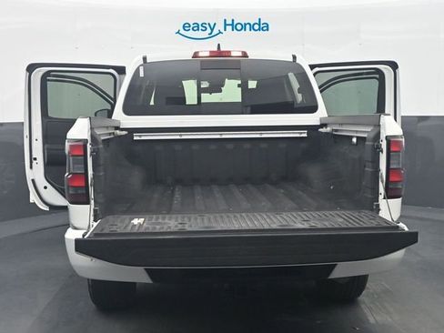 Used 2024 Nissan Frontier SV w/ SV Convenience Package image 40