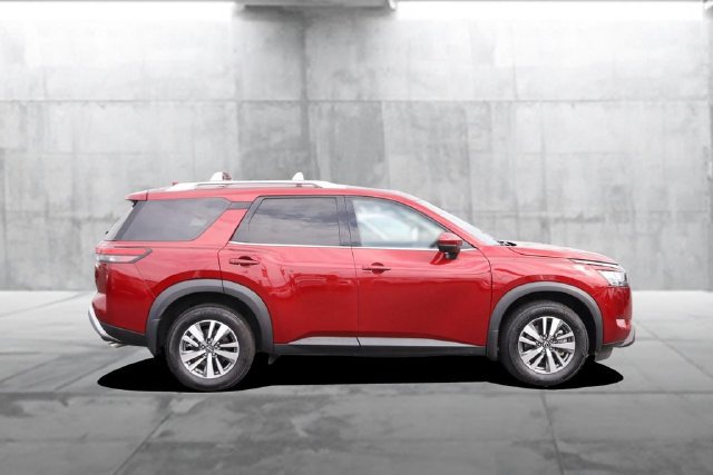 Certified 2025 Nissan Pathfinder SL AWD/4WD image 5
