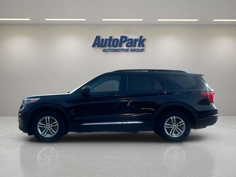 Used 2022 Ford Explorer XLT w/ Equipment Group 202A AWD/4WD image 4