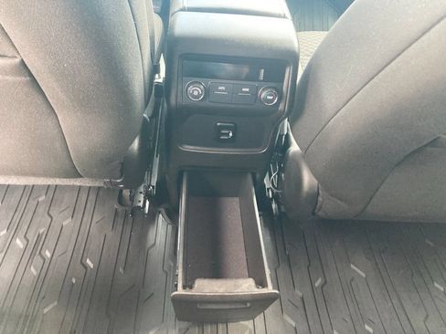Used 2018 GMC Acadia SLE w/ Driver Alert Package I AWD/4WD image 18