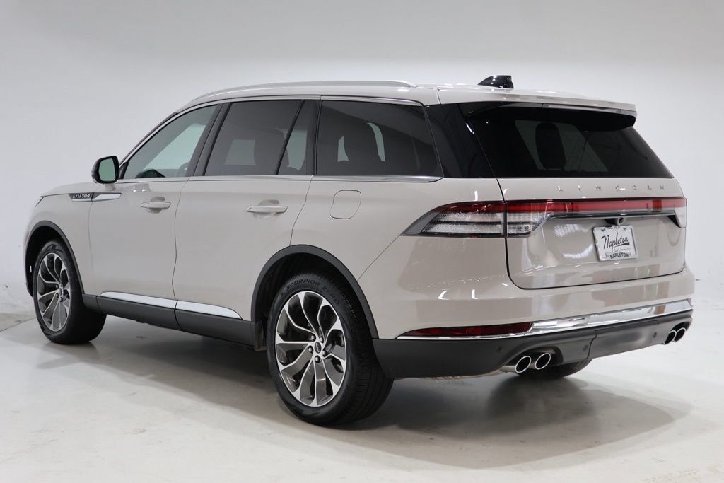 Used 2025 Lincoln Aviator Reserve w/ Illumination Package AWD/4WD image 6